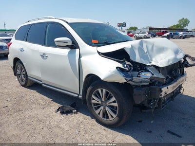 NISSAN PATHFINDER 2017