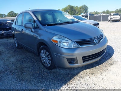 NISSAN VERSA 2011