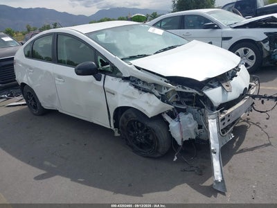 TOYOTA PRIUS 2014