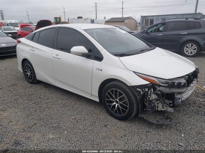TOYOTA PRIUS PRIME 2017