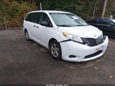 TOYOTA SIENNA 2013