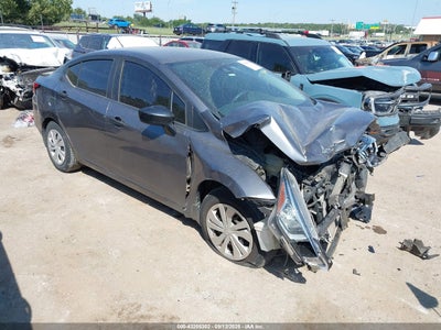 NISSAN VERSA 2020