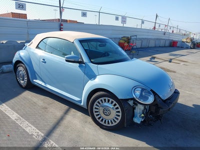 VOLKSWAGEN BEETLE 2013