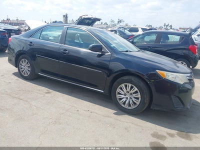 TOYOTA CAMRY 2013