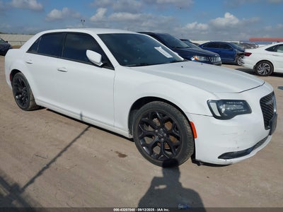 CHRYSLER 300 2019
