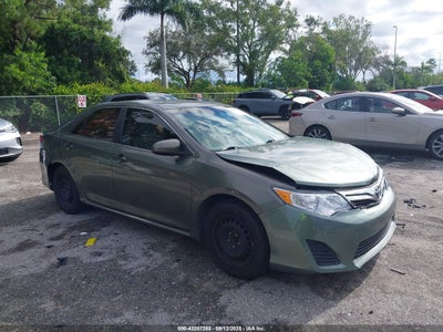 TOYOTA CAMRY 2014