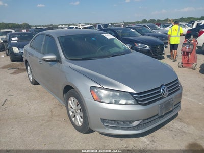 VOLKSWAGEN PASSAT 2012