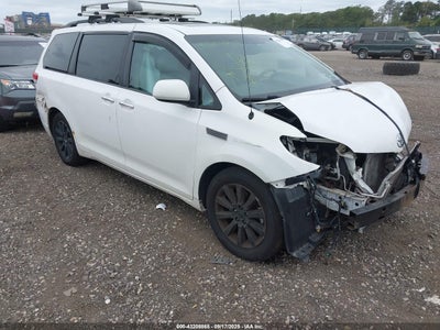 TOYOTA SIENNA 2013