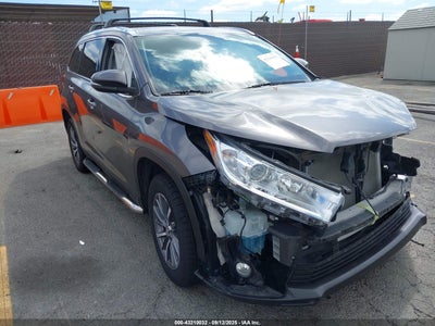 TOYOTA HIGHLANDER 2019