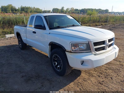 RAM DAKOTA 2011