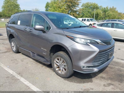 TOYOTA SIENNA 2021