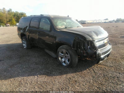 CHEVROLET SUBURBAN 1500 2011