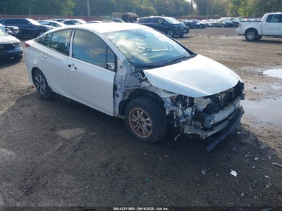 TOYOTA PRIUS PRIME 2017
