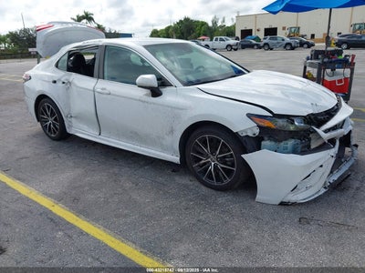 TOYOTA CAMRY 2021