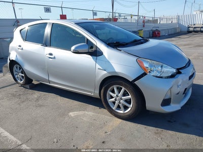 TOYOTA PRIUS C 2014
