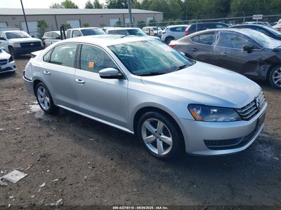 VOLKSWAGEN PASSAT 2013