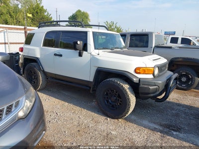 TOYOTA FJ CRUISER 2012