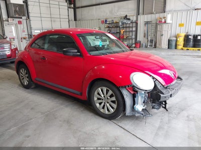 VOLKSWAGEN BEETLE 2014