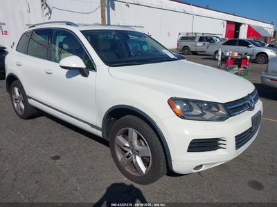 VOLKSWAGEN TOUAREG 2011