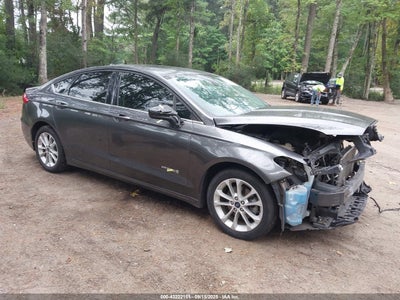 FORD FUSION HYBRID 2019