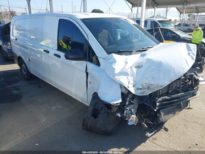 MERCEDES-BENZ METRIS 2020
