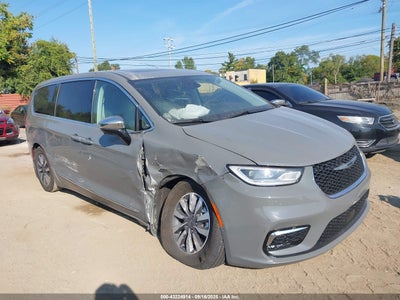 CHRYSLER PACIFICA HYBRID 2023
