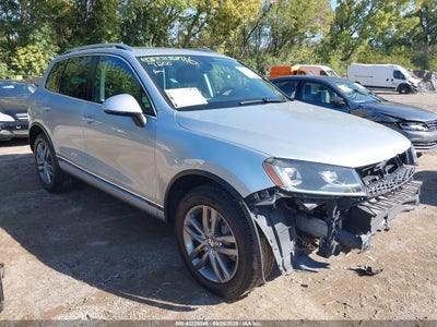 VOLKSWAGEN TOUAREG 2015