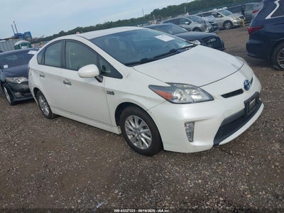 TOYOTA PRIUS PLUG-IN 2013