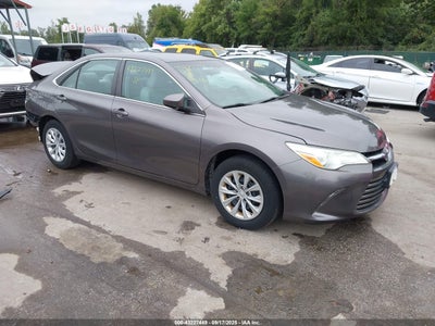 TOYOTA CAMRY 2016