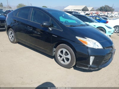 TOYOTA PRIUS 2015