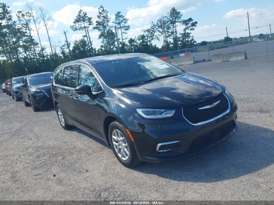 CHRYSLER PACIFICA 2025