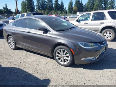 CHRYSLER 200 2015