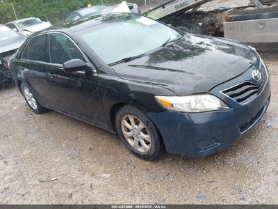 TOYOTA CAMRY 2011