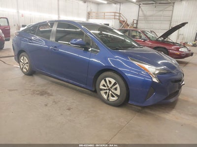 TOYOTA PRIUS 2017