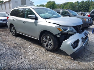 NISSAN PATHFINDER 2017