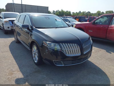 LINCOLN MKT 2011