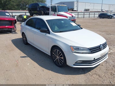 VOLKSWAGEN JETTA 2016