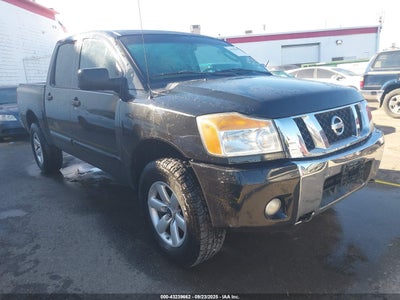 NISSAN TITAN 2010