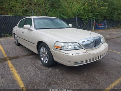 LINCOLN TOWN CAR 2003