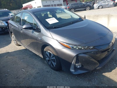 TOYOTA PRIUS PRIME 2017