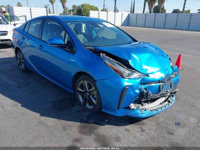 TOYOTA PRIUS 2019