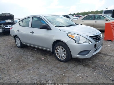 NISSAN VERSA 2015