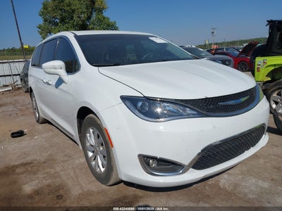 CHRYSLER PACIFICA 2018