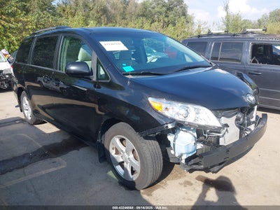 TOYOTA SIENNA 2014