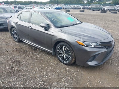 TOYOTA CAMRY 2020