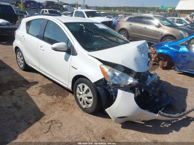 TOYOTA PRIUS C 2014
