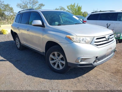 TOYOTA HIGHLANDER 2013
