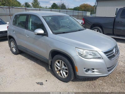 VOLKSWAGEN TIGUAN 2011