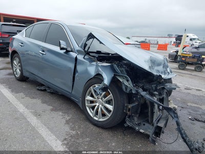 INFINITI Q50 2015