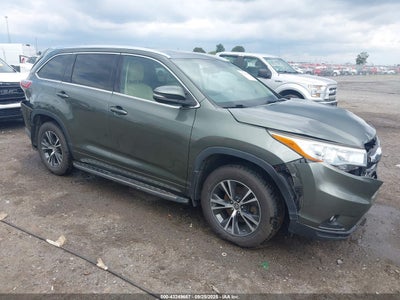 TOYOTA HIGHLANDER 2016